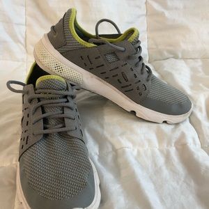 Sperry running shoes